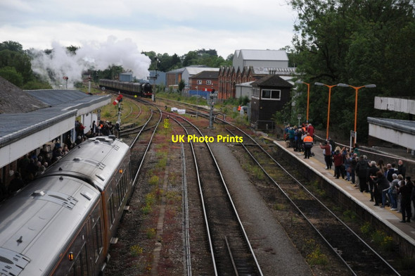 Photo 6"x4" Flying Scotsman approaching Worcester Shrub Hill Station Worcester c2019