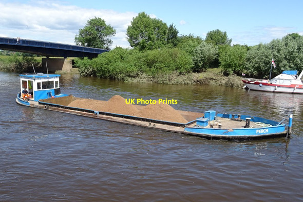 Photo 6"x4" Gravel barge at Upton upon Severn Upton upon Severn c2019