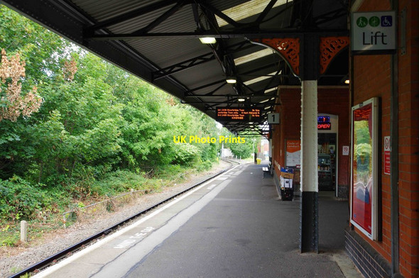 Photo 6"x4" Platform 1 at Stourbridge Junction Railway Station Stourbridge c2019