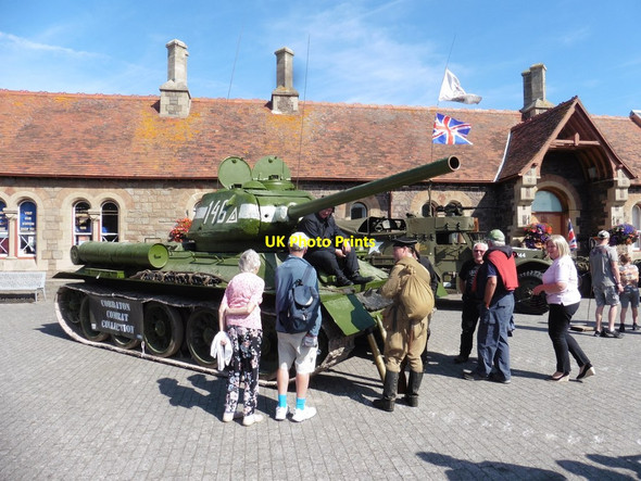 Photo 6"x4" Russian tank on display at Minehead station Minehead c2019