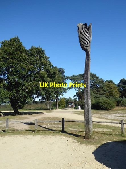 Photo 6"x4" Symbolic beacon at the Devil's Punch Bowl Hindhead c2019