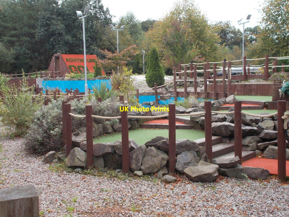 Photo 6"x4" Adventure Golf - Loch Lomond Shores Alexandria c2019