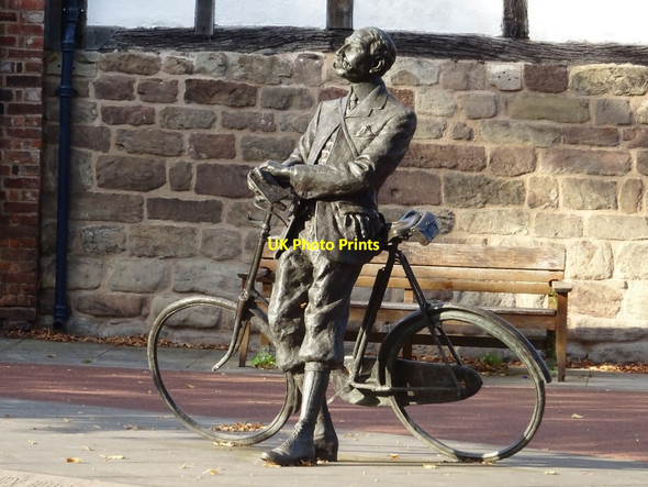 Photo 6"x4" Statue of Sir Edward Elgar Hereford c2019