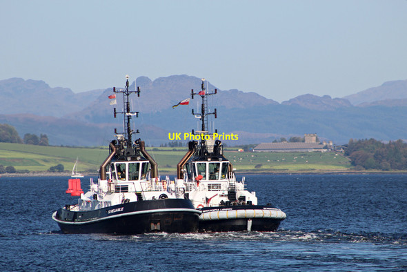 Photo 6"x4" Tugs off Greenock Ocean Terminal Greenock\/NS2776 c2019