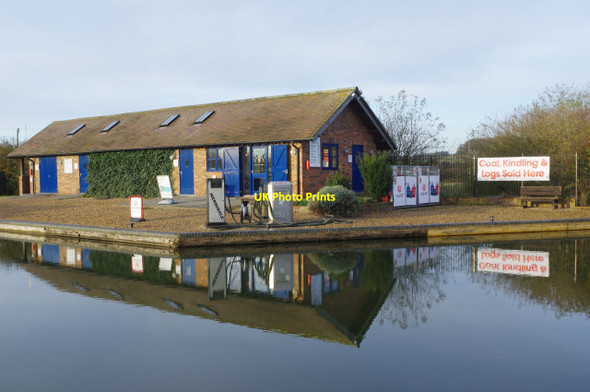 Photo 6"x4" Boatyard facilities - Grove Lock Marina Grove\/SP9122 c2019