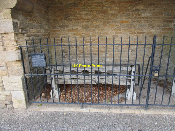 Photo 6"x4" The Village Stocks, Apethorpe Apethorpe c2019