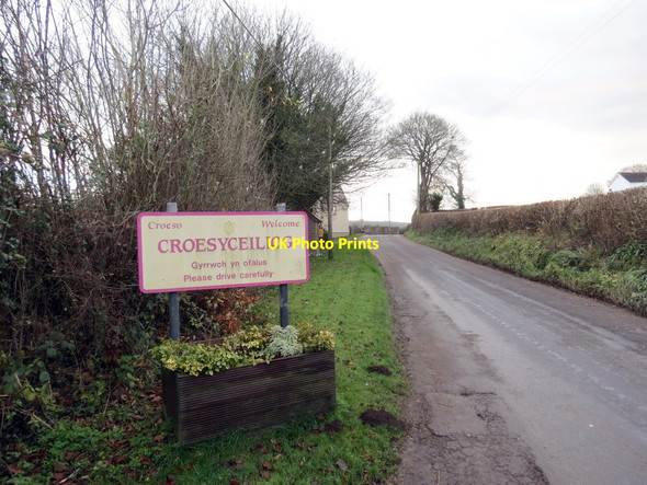 Photo 6"x4" Pentre Croesyceiliog \/ Croesyceiliog village Croesyceilog c2019