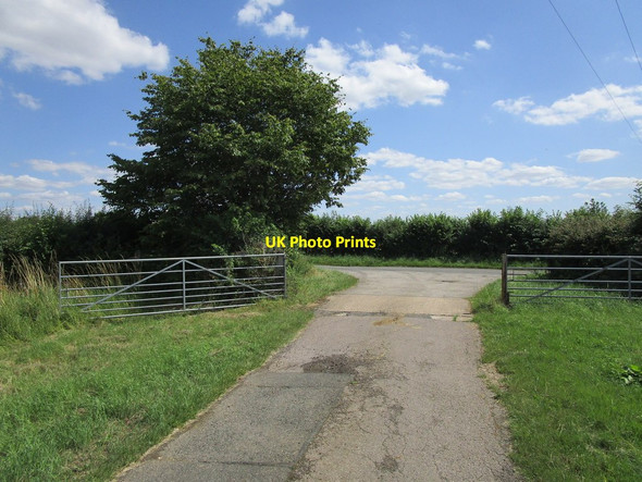 Photo 6"x4" Bridleway approaching Benefield Road Lower Benefield c2019