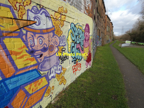 Photo 6"x4" Graffiti along the Grand Union Canal Leicester c2019