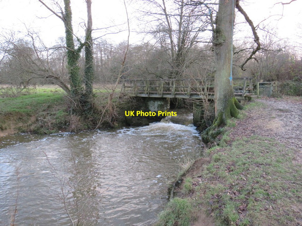Photo 6"x4" Footbridge across Eden Brook near Lingfield Lingfield\/TQ3843 c2019