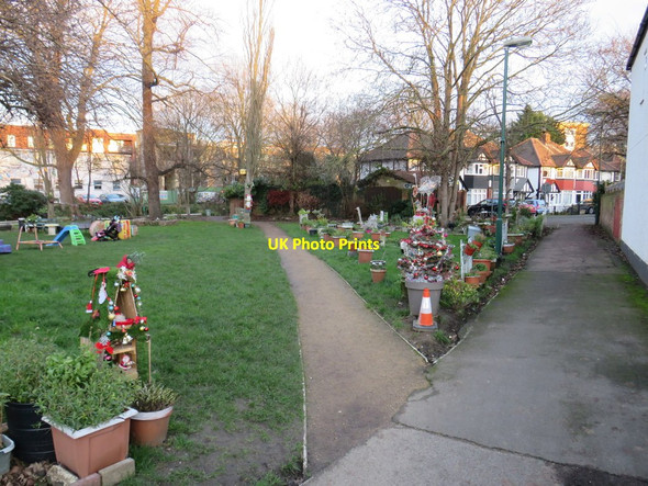 Photo 6"x4" Community garden in Hackbridge Carshalton c2020