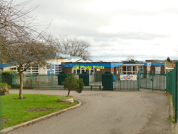 Photo 6"x4" Fountain primary school, Fountain Street, Morley Morley\/SE2627 c2020