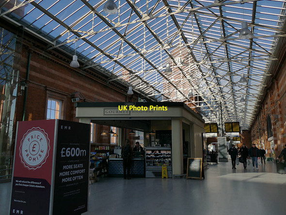 Photo 6"x4" Main concourse of Nottingham station Nottingham\/SK5641 c2020