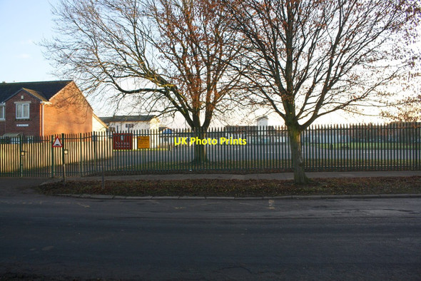 Photo 6"x4" Security fencing for Newman Catholic School on south side of Pennine Way Harraby c2019