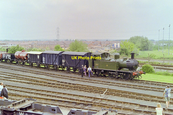 Photo 6"x4" 4866 and wagons, Didcot Railway Centre Didcot c2001
