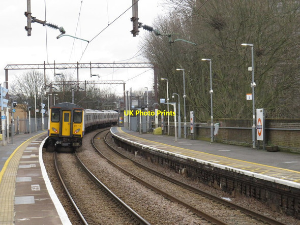 Photo 6"x4" Train leaving St. James Street station, Walthamstow Walthamstow c2020