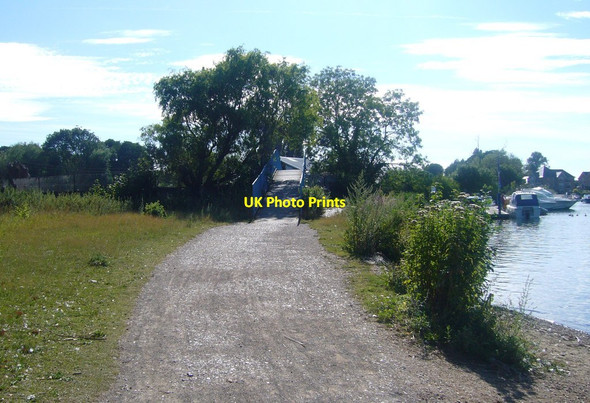 Photo 6"x4" Footbridge on Thames Path at Walton on Thames Walton-on-Thames c2008