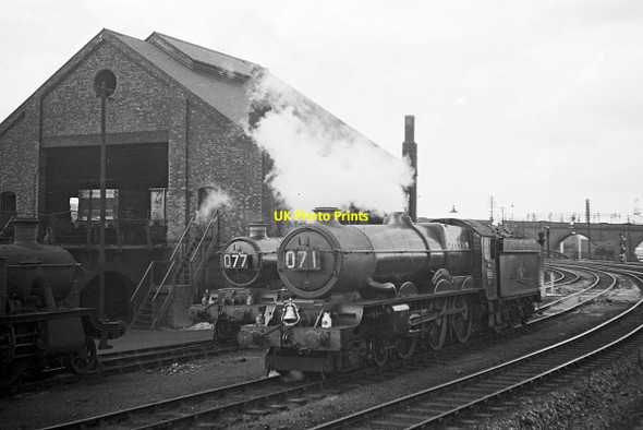 Photo 6"x4" Locomotives at Stafford Road locomotive depot, Wolverhampton, 1960 Wolverhampton c1960