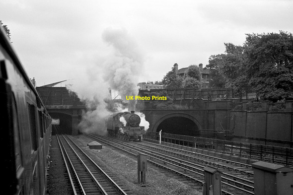 Photo 6"x4" Climbing Camden Bank, 1960 Camden Town c1960