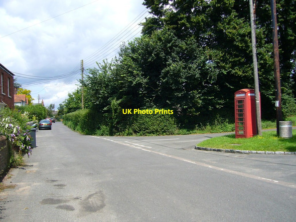 Photo 6"x4" The Old Red Telephone Box at Little Marlow Marlow\/SU8586 c2007
