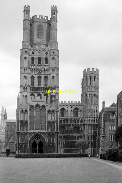 Photo 6"x4" Ely Cathedral, 1961 Ely\/TL5480 c1961