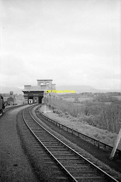 Photo 6"x4" Approaching the Britannia Tubular Bridge, 1962 Llanfair Pwllgwyngyll c1962
