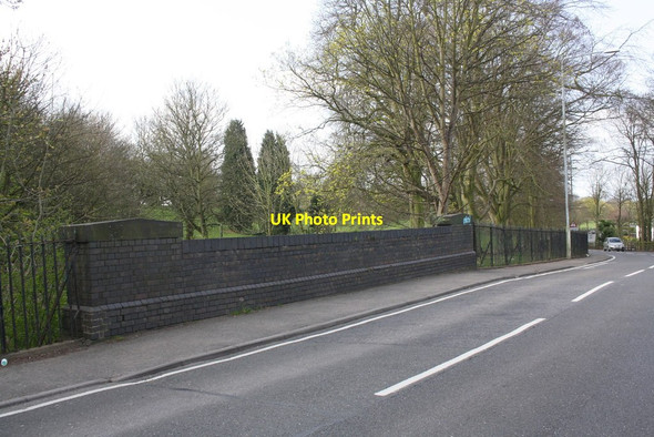 Photo 6"x4" Bridge taking Woodthorpe Drive over dismantled railway Nottingham\/SK5641 c2019