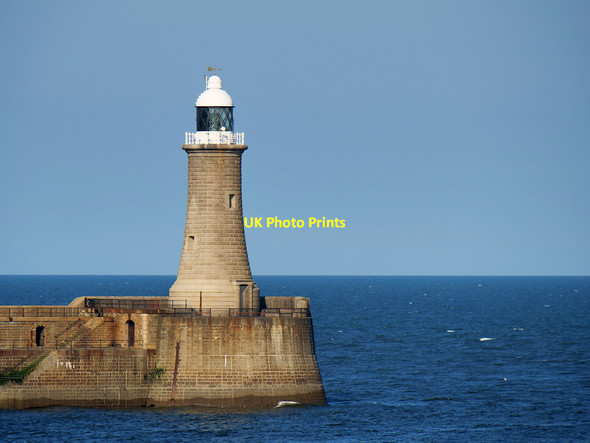 Photo 6"x4" The Pier Lighthouse, Tynemouth Cullercoats c2019