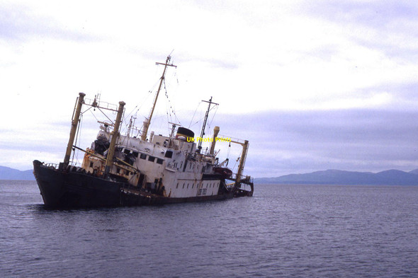 Photo 6"x4" The wreck of the Kartli, Isle of Gigha (1992) Ardminish c1992