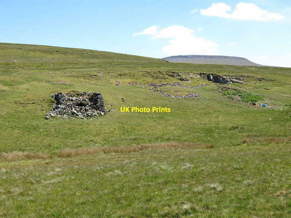 Photo 6"x4" Ruined lime kiln and disused quarry by the Maiden Way Townhead\/NY6334 c2020