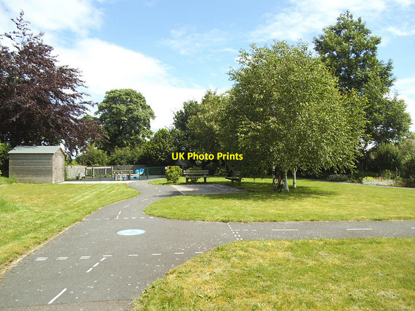 Photo 6"x4" North Rigton village garden North Rigton c2020