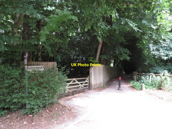 Photo 6"x4" Public footpath at Siddington Cirencester c2020