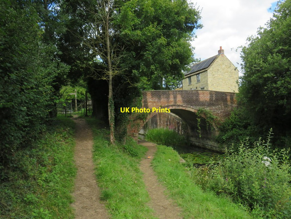 Photo 6"x4" Thames & Severn Canal near South Cerney Cerney Wick c2020