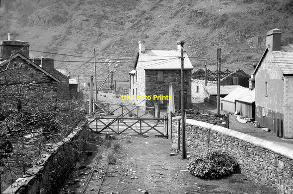 Photo 6"x4" Glan y Pwll level crossing (disused) Blaenau Ffestiniog c1968