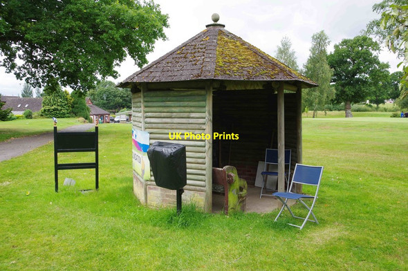Photo 6"x4" Hut at Deer Park Hole 1 (2), Cleobury Mortimer Golf Course, Shrops Cleobury Mortimer c2020