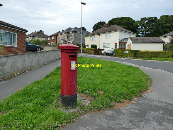 Photo 6"x4" George VI postbox, Hawthorn Drive, Yeadon Yeadon c2020