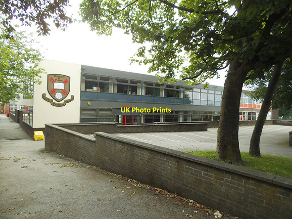Photo 6"x4" St Peter's school, Hough Lane, Bramley Pudsey\/SE2233 c2020