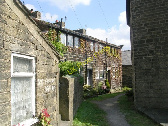 Photo 6"x4" Little Street - North Street Haworth c2009