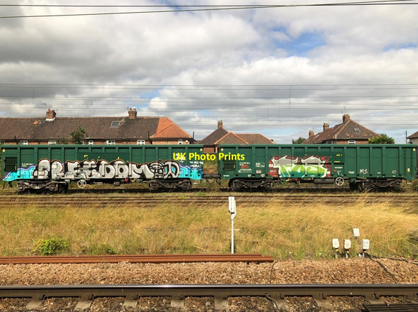 Photo 6"x4" Graffitied Freight Wagons, Holgate Sidings York\/SE5951 c2020
