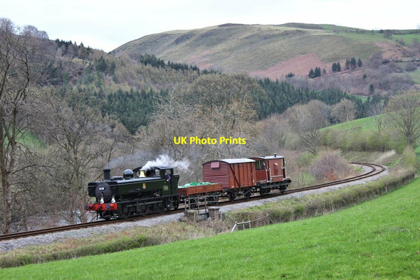 Photo 6"x4" Goods train rounds the Ty Newydd curve, Llangollen Railway Glyndyfrdwy c2014