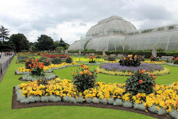 Photo 6"x4" Flower beds in front of The Palm House, Kew Gardens Brentford c2017
