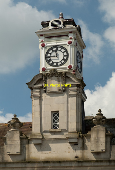 Photo 6"x4" Royal Tunbridge Wells : station clock Royal Tunbridge Wells c2021