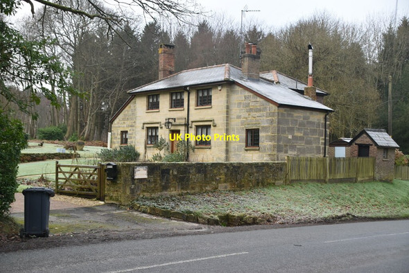 Photo 6"x4" Stone Quarry Cottage Worth Abbey c2020