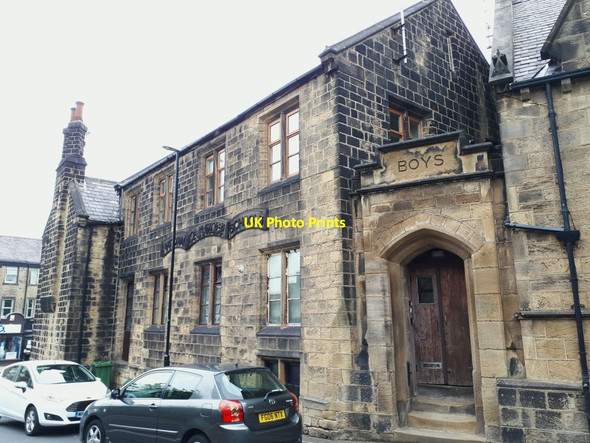 Photo 6"x4" Former Farsley National School - boys' entrance Pudsey\/SE2233 c2021