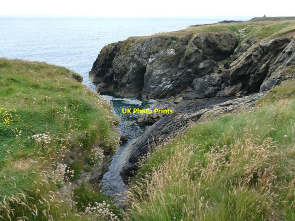 Photo 6"x4" Small rocky inlet in the cliffs Rhos-y-llan c2021
