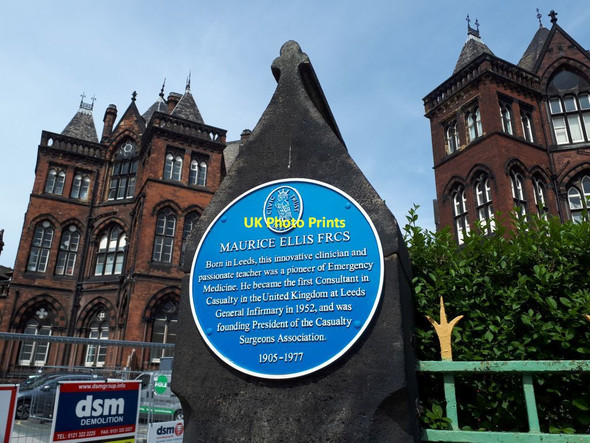 Photo 6"x4" Leeds General Infirmary - blue plaque to Maurice Ellis Leeds\/SE3034 c2021