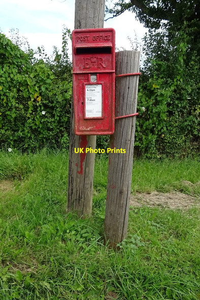 Photo 6"x4" Elizabeth II postbox, Wadborough Wadborough c2021
