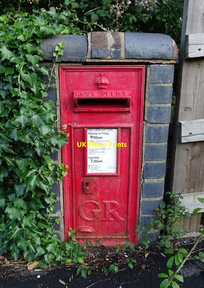 Photo 6"x4" George V postbox on the B4632, Cleeve Hill Cleeve Hill\/SO9826 c2021