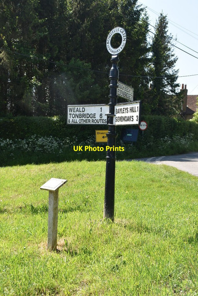 Photo 6"x4" Roadsign, Bowzell Rd Bayley's Hill c2021