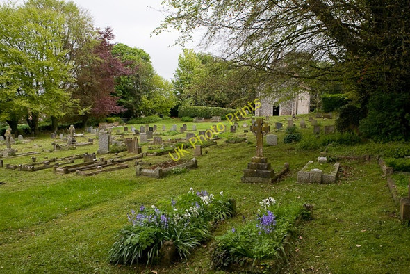 Photo 6"x4" Graveyard of St Nicholas' Church Boarhunt c2009